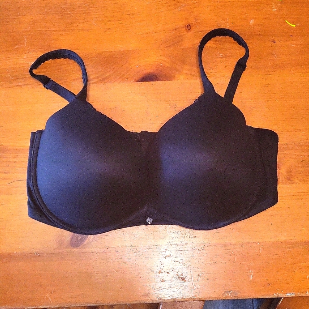 Body by Victoria Push-Up 38DD black satin smooth flower 🌸 detail